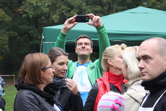 Rodzinne biegi w Karczmie Borowej (zdjęcia)