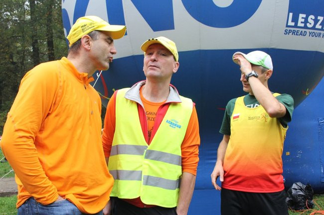 Rodzinne biegi w Karczmie Borowej (zdjęcia)