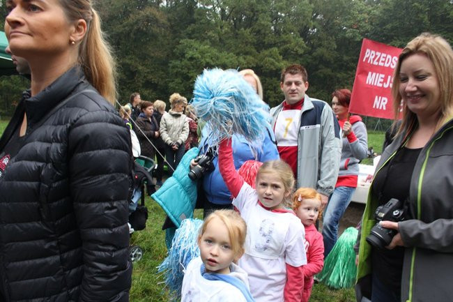 Rodzinne biegi w Karczmie Borowej (zdjęcia)
