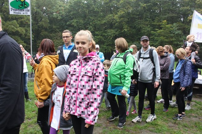 Rodzinne biegi w Karczmie Borowej (zdjęcia)