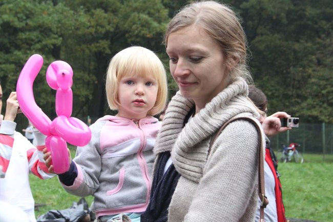 Rodzinne biegi w Karczmie Borowej (zdjęcia)