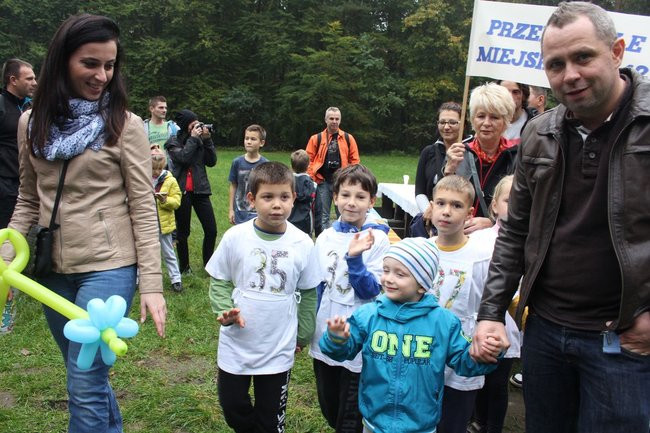 Rodzinne biegi w Karczmie Borowej (zdjęcia)