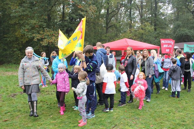 Rodzinne biegi w Karczmie Borowej (zdjęcia)
