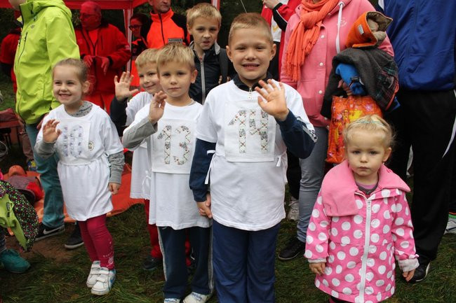 Rodzinne biegi w Karczmie Borowej (zdjęcia)