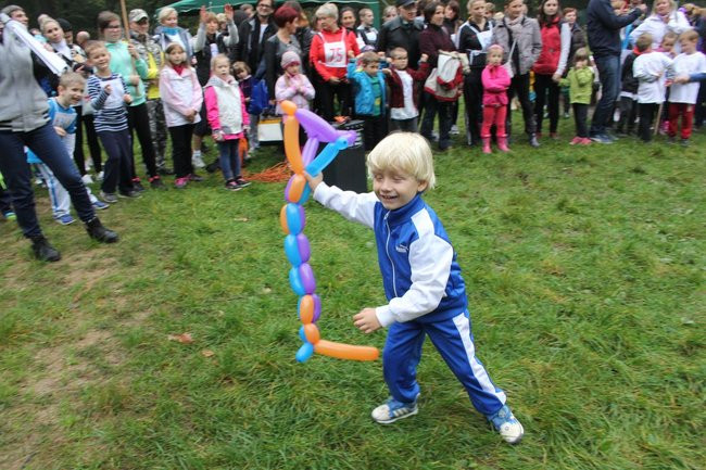 Rodzinne biegi w Karczmie Borowej (zdjęcia)