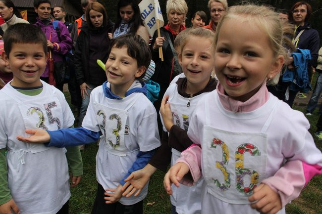 Rodzinne biegi w Karczmie Borowej (zdjęcia)