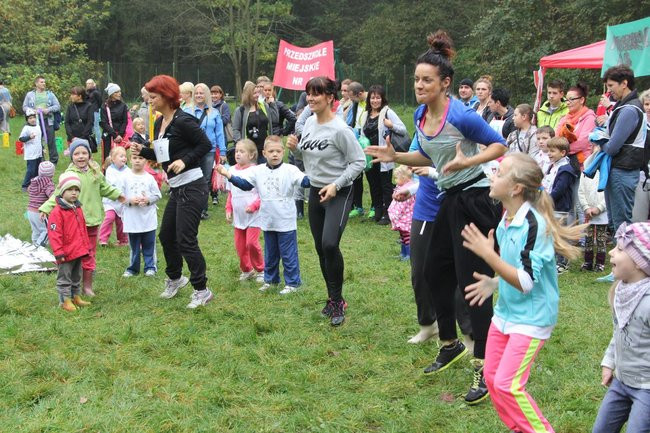 Rodzinne biegi w Karczmie Borowej (zdjęcia)