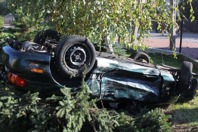 Zderzenie aut na Zatorzu. Kierujące trafiły do szpitala  (zdjęcia)