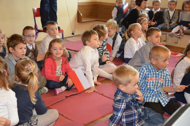 Przedszkolacy w patriotycznym repertuarze (zdjęcia)