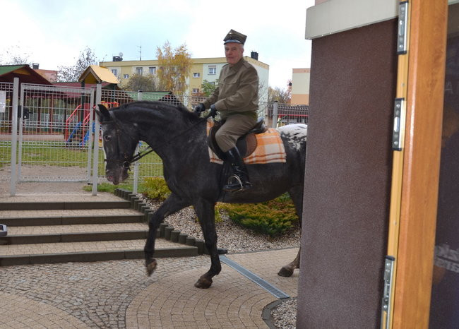 Przedszkolacy w patriotycznym repertuarze (zdjęcia)