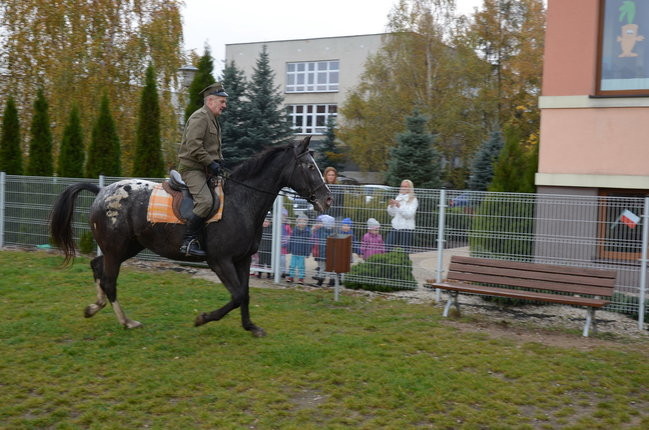 Przedszkolacy w patriotycznym repertuarze (zdjęcia)