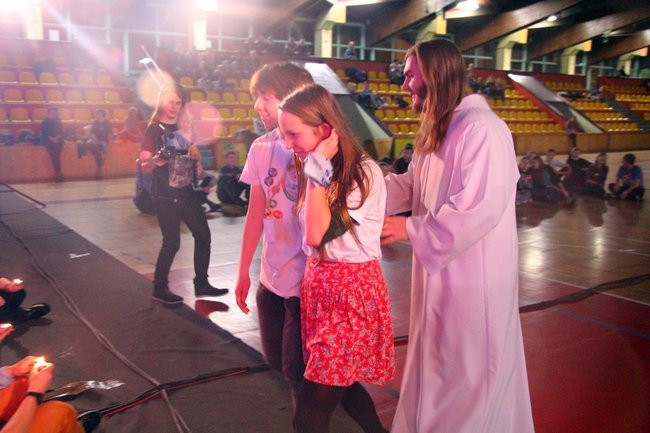 Młodzież bawiła się na Agrafce (dźwięk i zdjęcia)