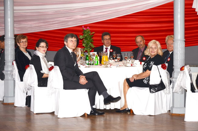 Bal Niepodległościowy w MOK-u (zdjęcia)