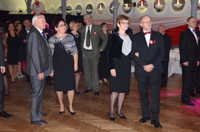 Bal Niepodległościowy w MOK-u (zdjęcia)