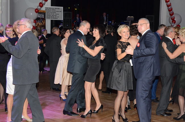 Bal Niepodległościowy w MOK-u (zdjęcia)