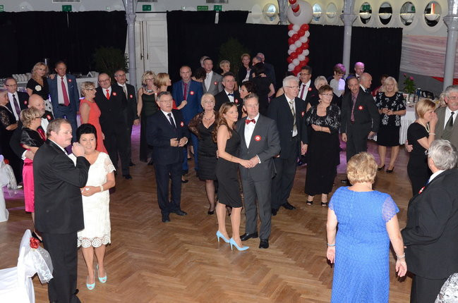 Bal Niepodległościowy w MOK-u (zdjęcia)