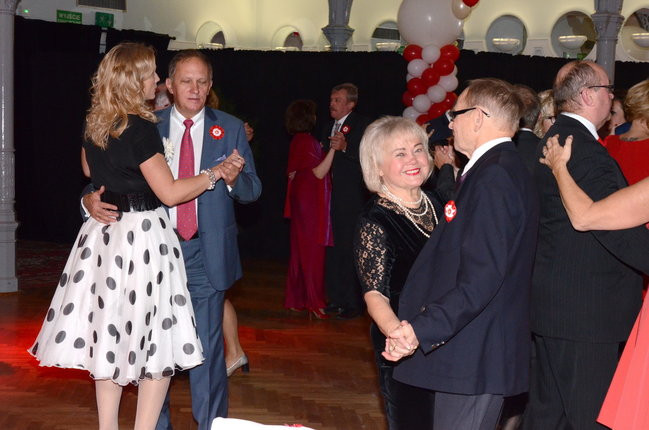 Bal Niepodległościowy w MOK-u (zdjęcia)