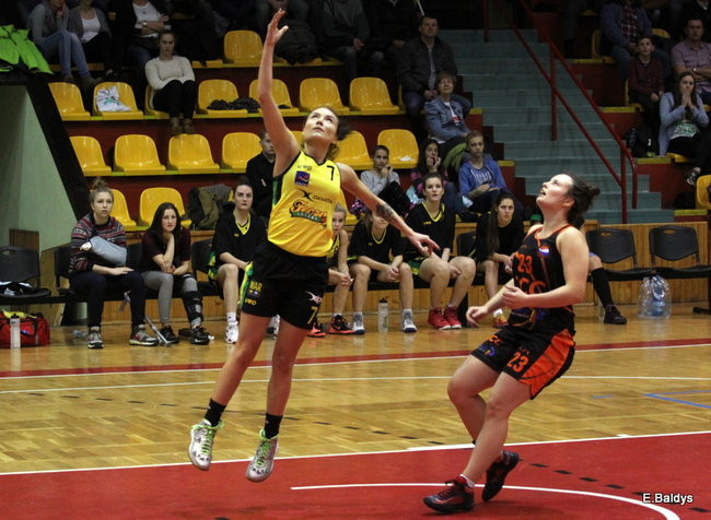 Zwycięskie koszykarki (zdjęcia)