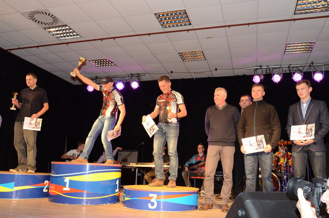 Kolarze na scenie w Lipnie (zdjęcia)