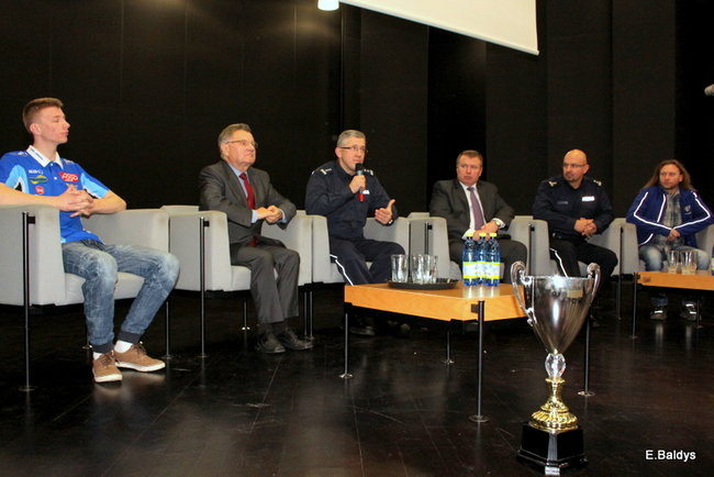 Tak właśnie trzeba kibicować (zdjęcia)