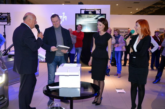 Laserowa premiera Nowego Passata (zdjęcia)