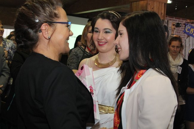 Historyczne fryzury w ZSOŚ (zdjęcia)