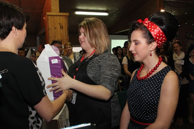 Historyczne fryzury w ZSOŚ (zdjęcia)