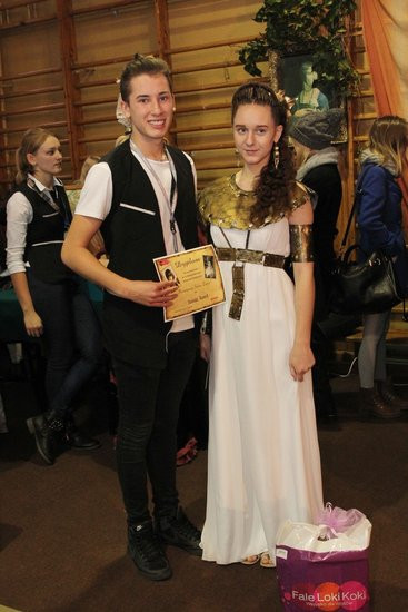 Historyczne fryzury w ZSOŚ (zdjęcia)