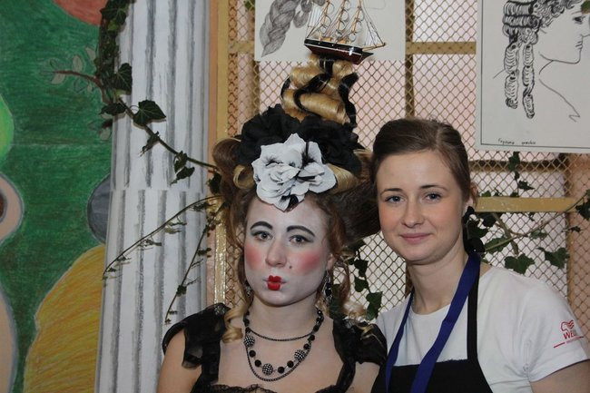 Historyczne fryzury w ZSOŚ (zdjęcia)