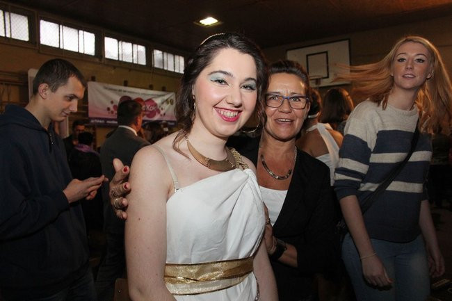 Historyczne fryzury w ZSOŚ (zdjęcia)