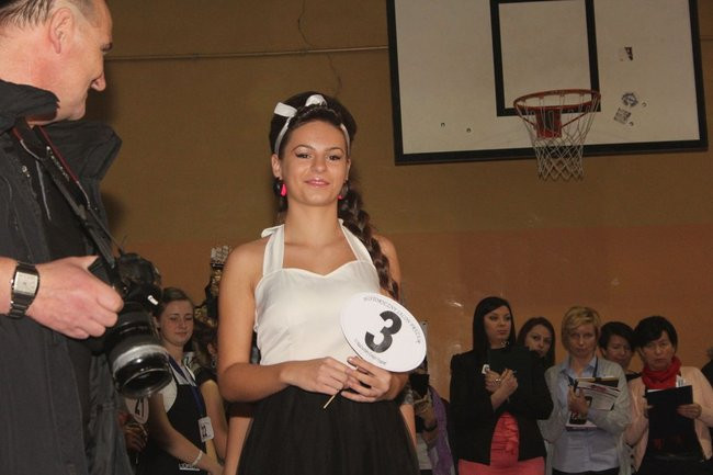 Historyczne fryzury w ZSOŚ (zdjęcia)