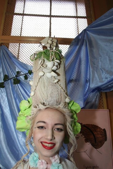 Historyczne fryzury w ZSOŚ (zdjęcia)