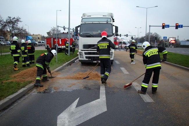 Zablokowany skręt w Estkowskiego (zdjęcia)