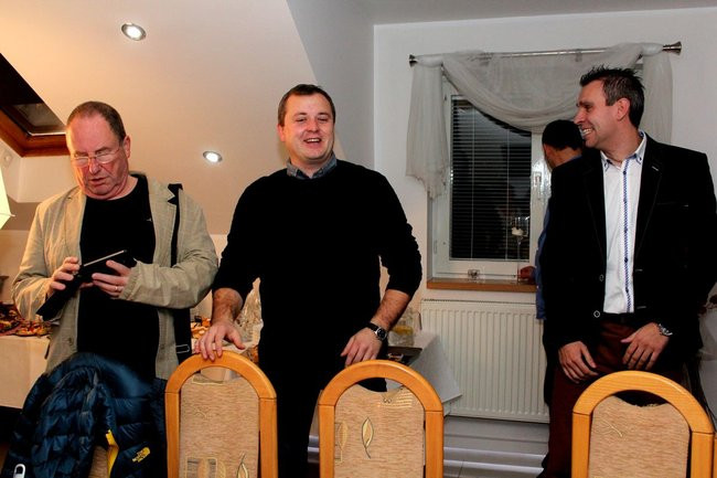 Zwycięzca dziękuje, pokonany gratuluje i deklaruje życzliwość (zdjęcia)