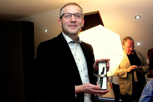 Zwycięzca dziękuje, pokonany gratuluje i deklaruje życzliwość (zdjęcia)