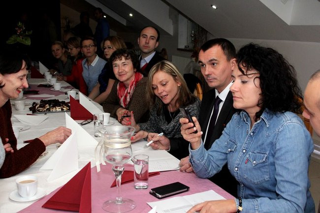 Zwycięzca dziękuje, pokonany gratuluje i deklaruje życzliwość (zdjęcia)