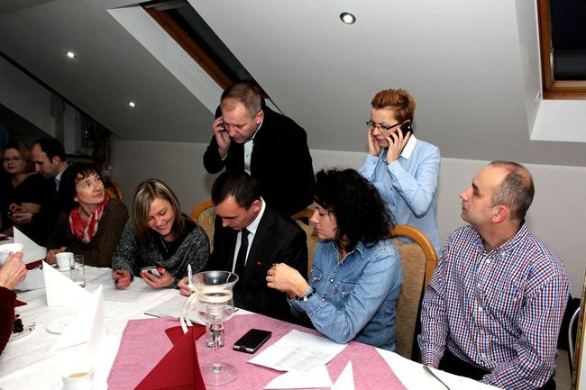 Zwycięzca dziękuje, pokonany gratuluje i deklaruje życzliwość (zdjęcia)