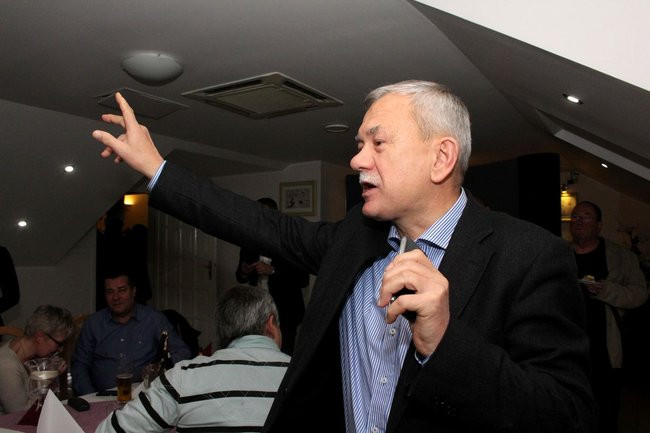 Zwycięzca dziękuje, pokonany gratuluje i deklaruje życzliwość (zdjęcia)