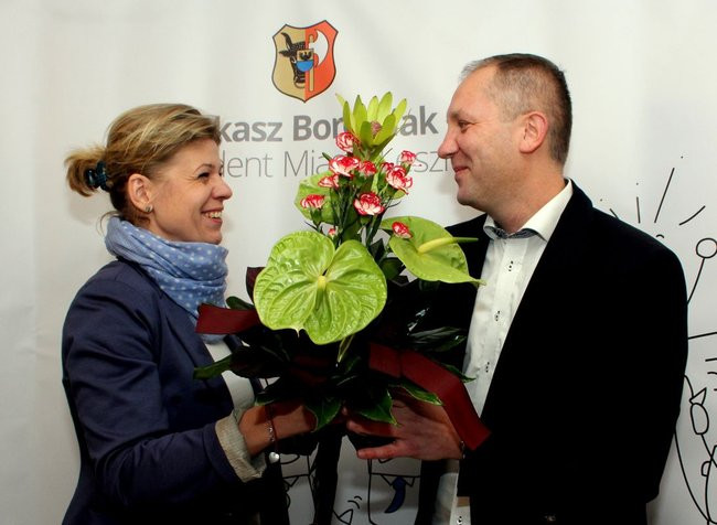 Zwycięzca dziękuje, pokonany gratuluje i deklaruje życzliwość (zdjęcia)