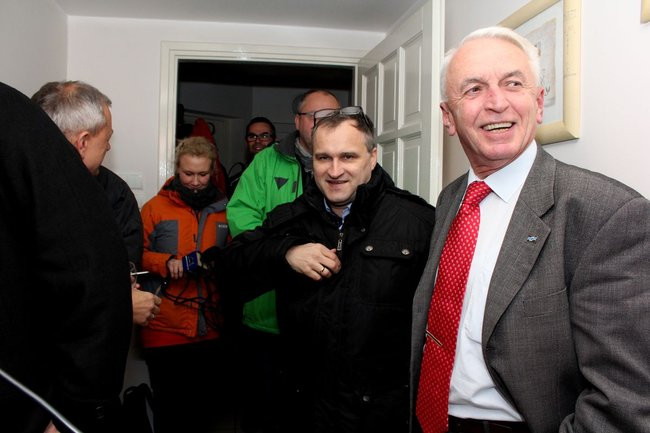 Zwycięzca dziękuje, pokonany gratuluje i deklaruje życzliwość (zdjęcia)