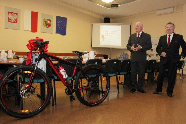 Rower dla odchodzącego prezydenta (zdjęcia)