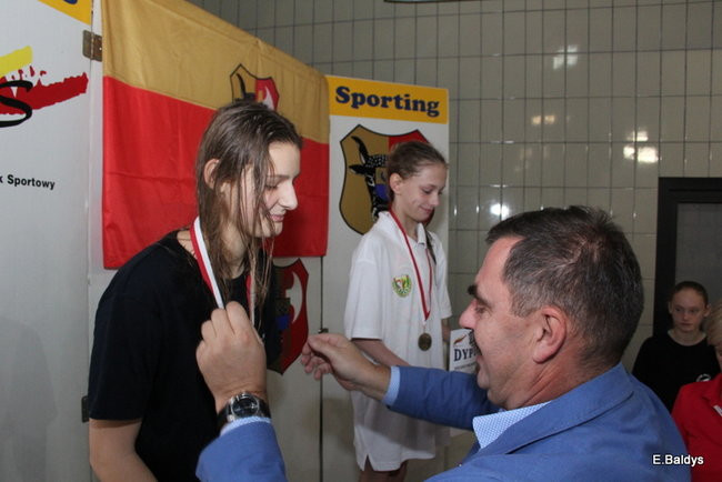 Pływali w Lesznie ( zdjęcia )