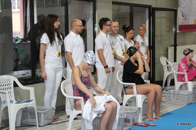 Pływali w Lesznie ( zdjęcia )