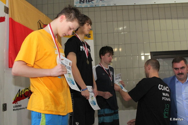 Pływali w Lesznie ( zdjęcia )