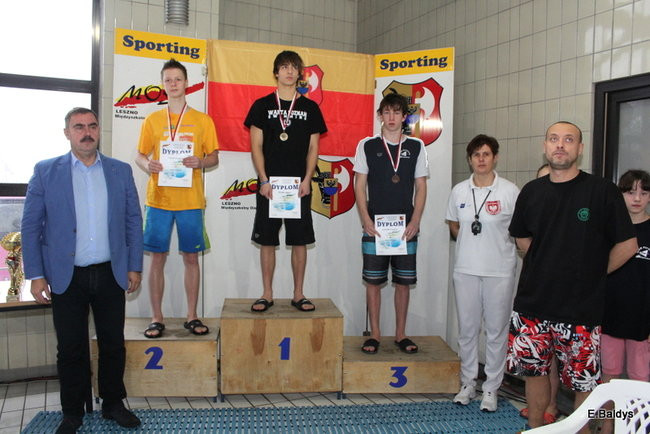 Pływali w Lesznie ( zdjęcia )