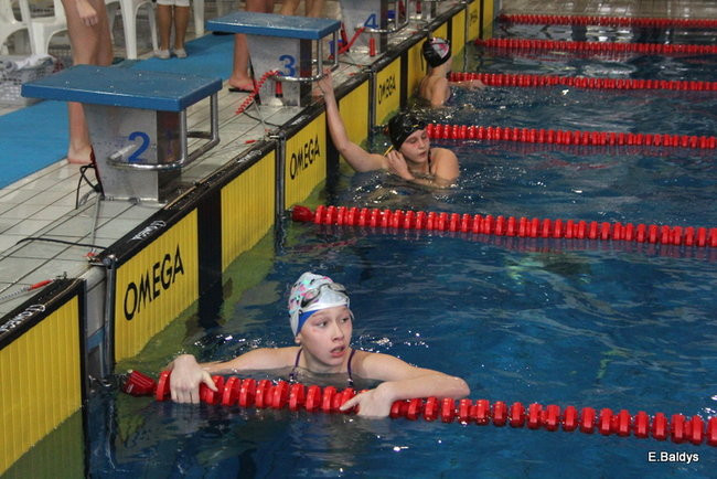 Pływali w Lesznie ( zdjęcia )