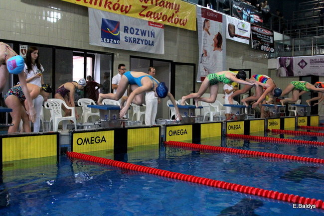 Pływali w Lesznie ( zdjęcia )