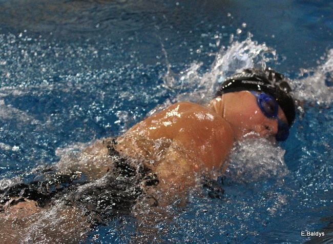 Pływali w Lesznie ( zdjęcia )