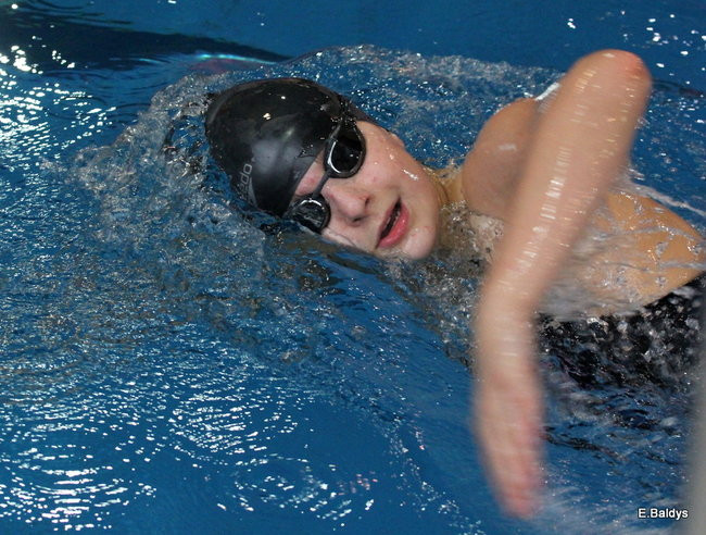 Pływali w Lesznie ( zdjęcia )