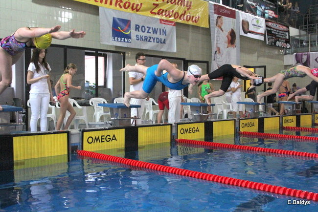 Pływali w Lesznie ( zdjęcia )